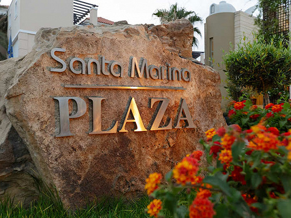Santa Marina Plaza (gezeigte Zimmerbilder sind Wohnbeispiele)